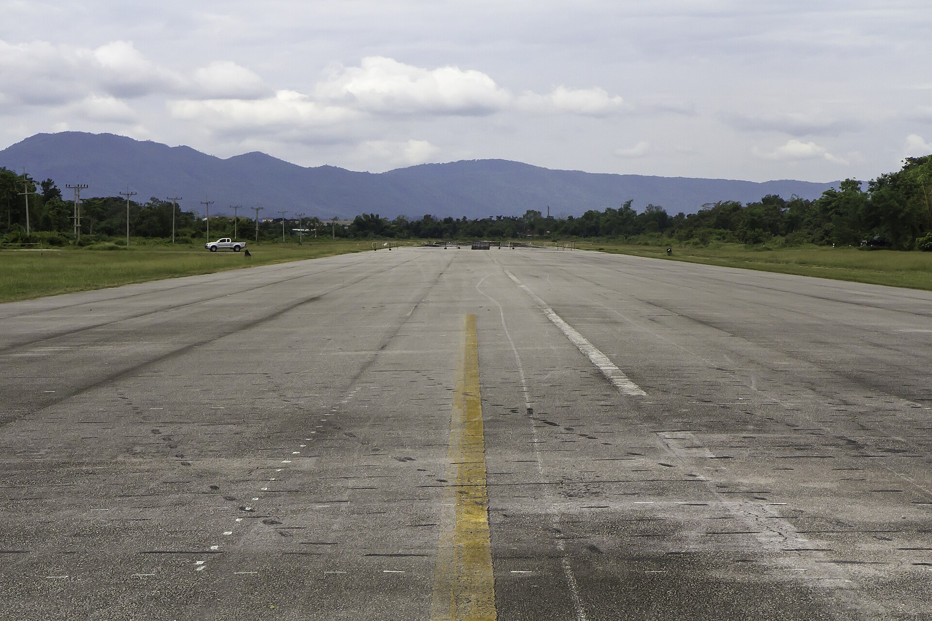 The gateway to Chiang Rai, connecting travelers to major cities.