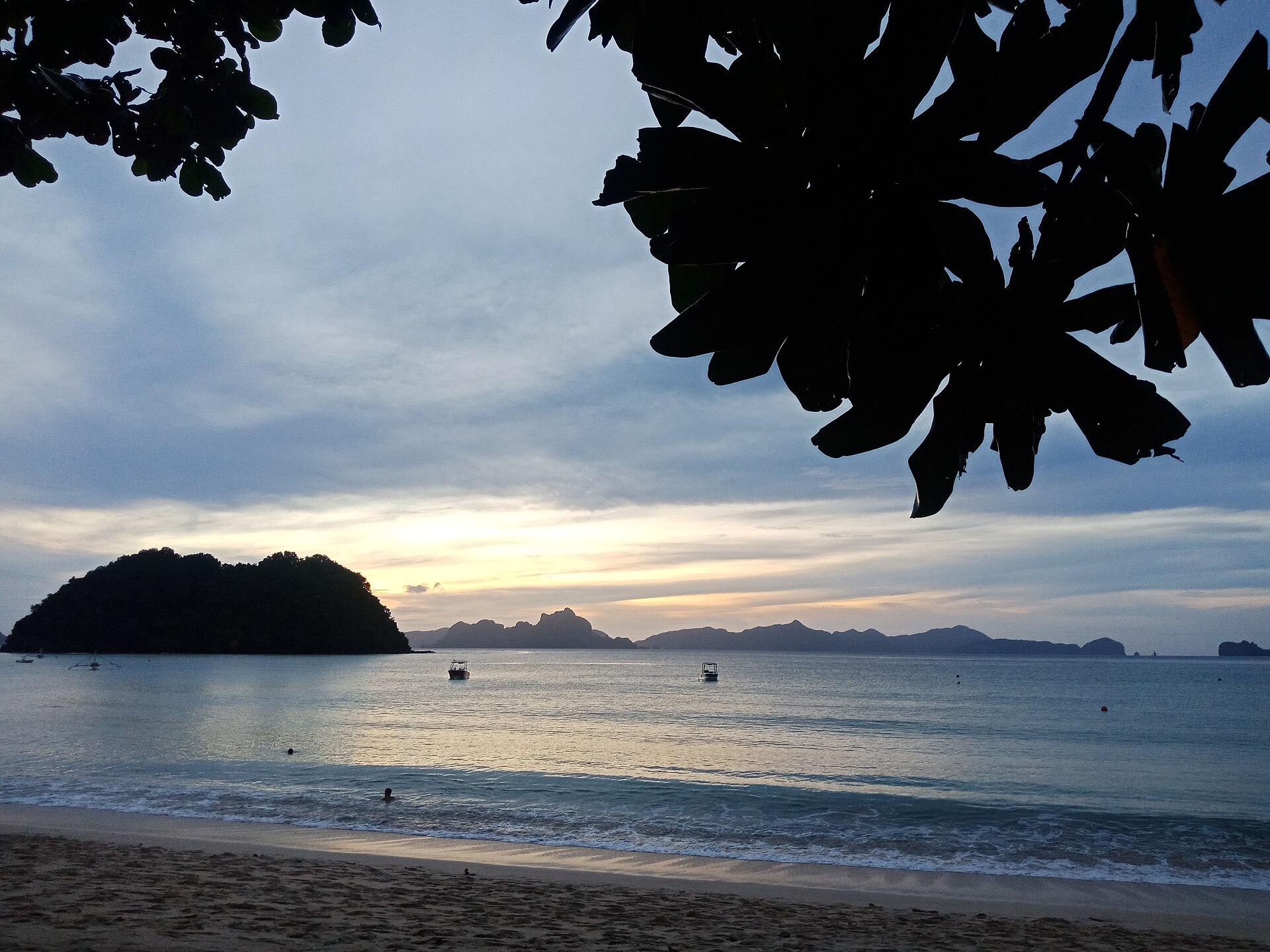 A breathtaking sunset over El Nido's pristine beaches.