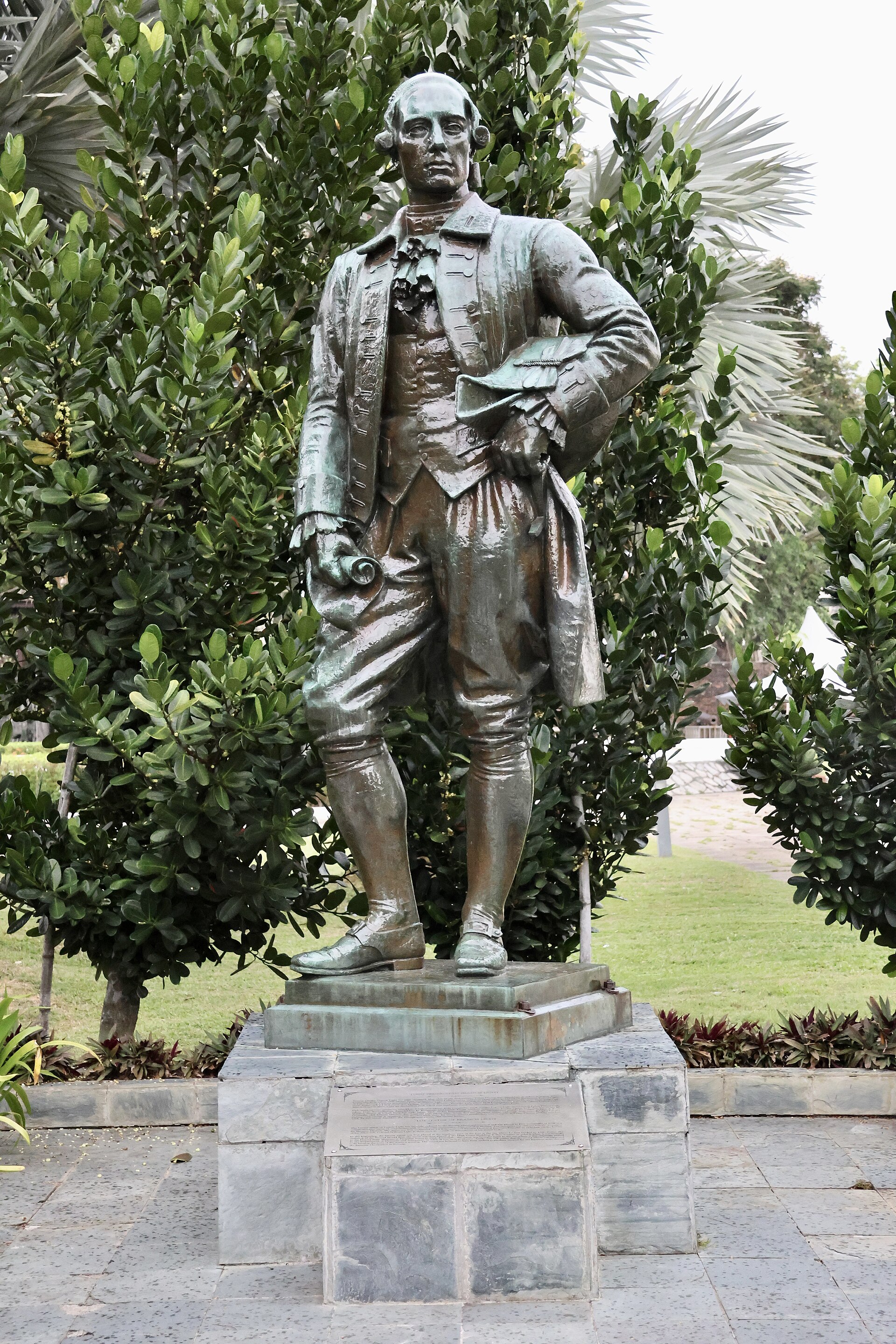 Fort Cornwallis, the first British fort in Southeast Asia, stands as a symbol of George Town's colonial past.