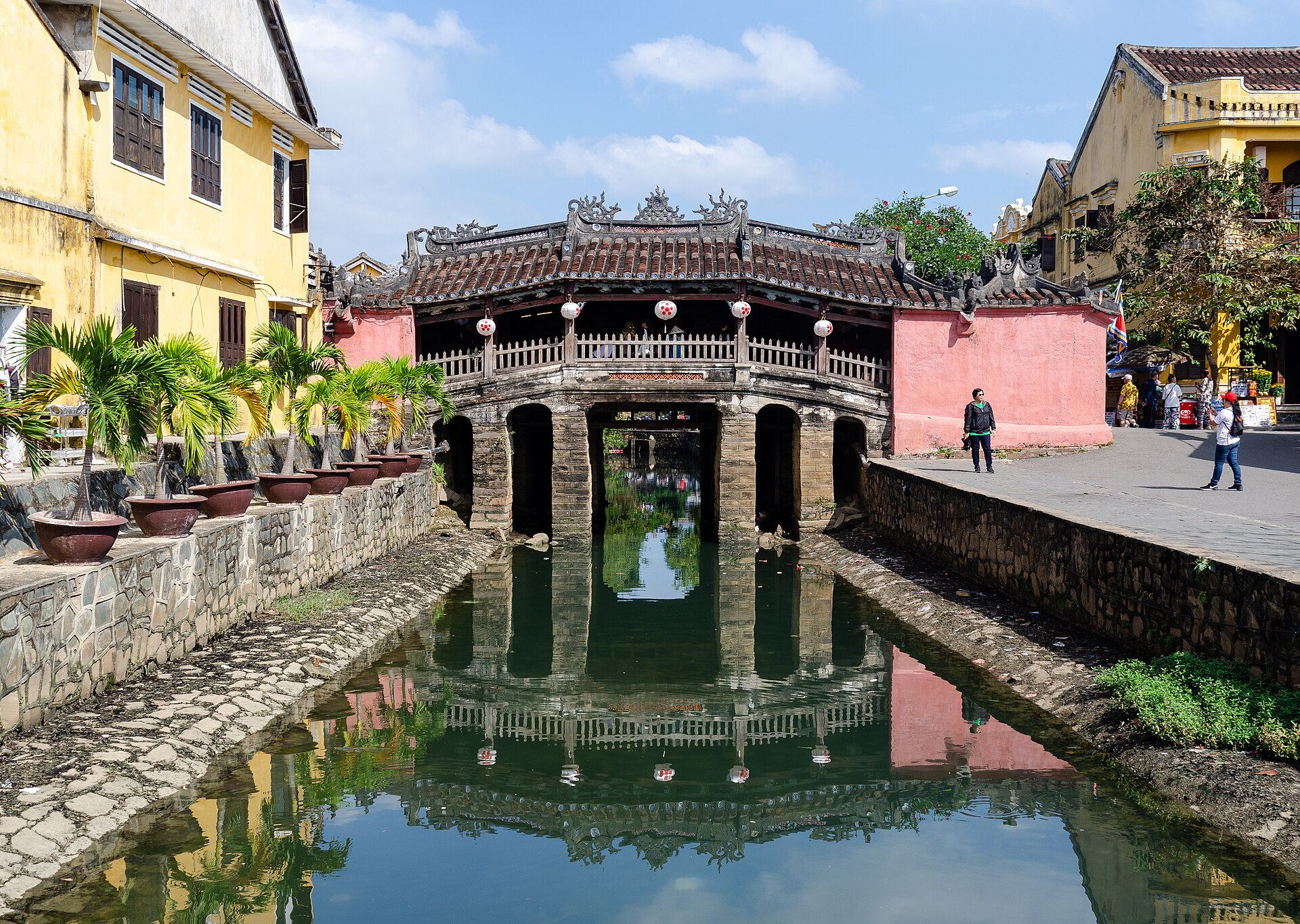The iconic Japanese Covered Bridge, a symbol of Hội An's rich heritage.