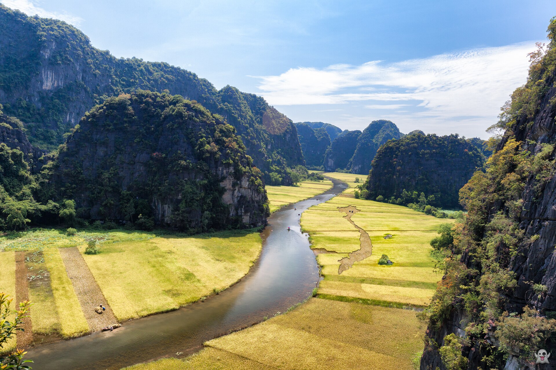 Ninh Bình: A Journey Through Vietnam's Karst Wonderland