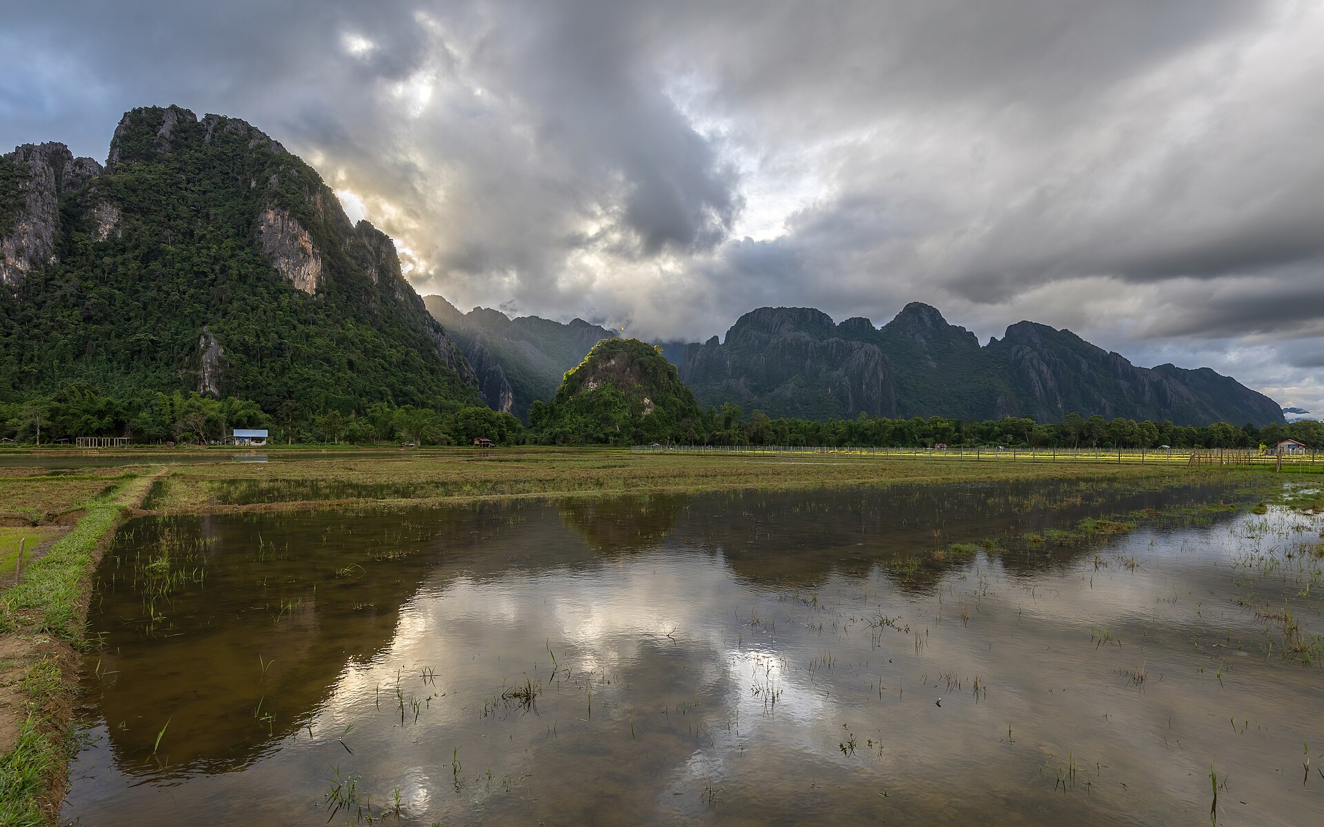Vang Vieng karst