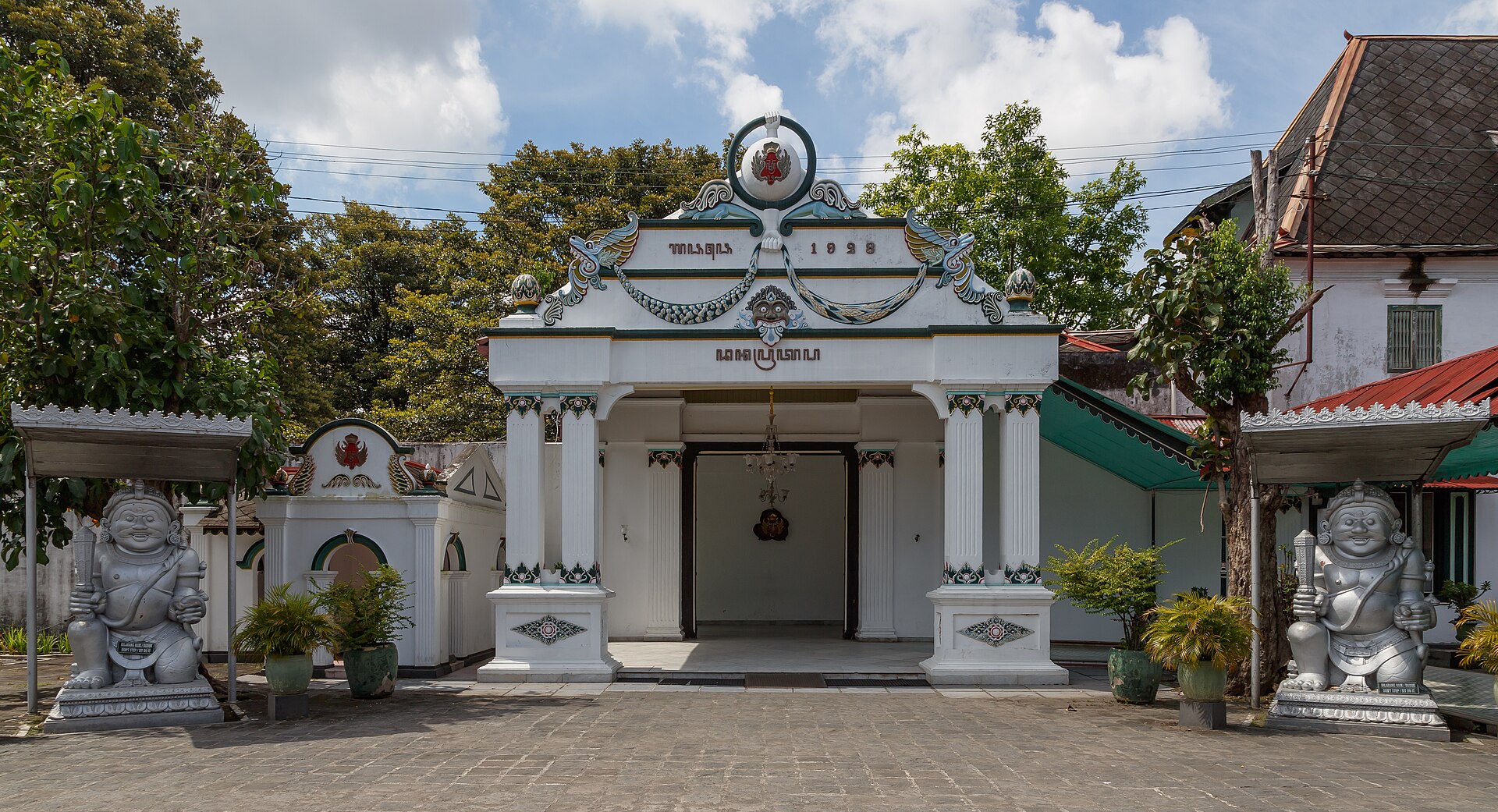 The majestic Kraton, home to the Sultan of Yogyakarta.